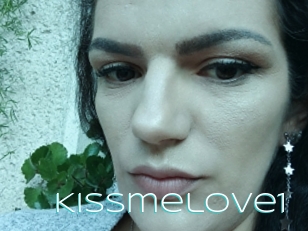 Kissmelove1