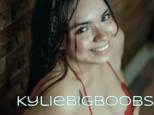 Kyliebigboobs