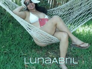 LunaAbril