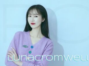 LunaCromwell