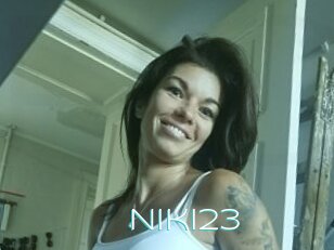 Niki23